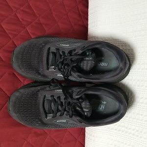 Brooks glycerin 19 men's running shoes, size 10.5.